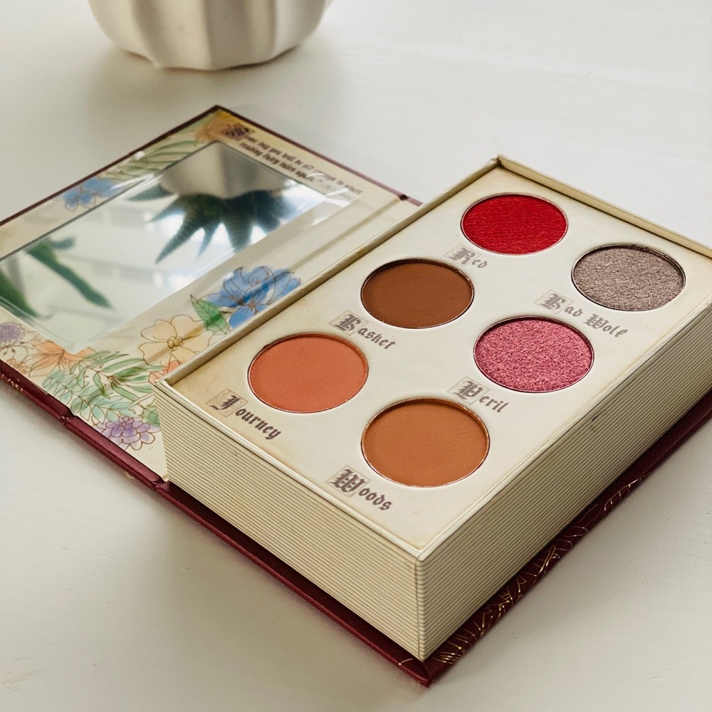 Storybook Cosmetics Fairy Tales Little Red Riding Hood Eyeshadow Palette NEW